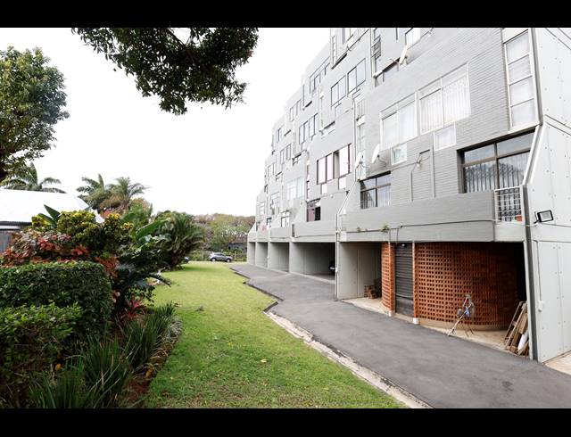 3 BEDROOM APARTMENT FOR SALE IN ESSENWOOD